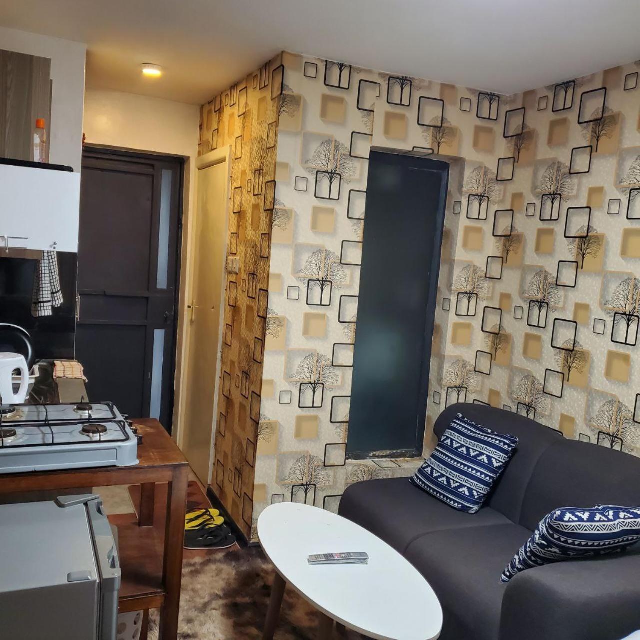Lovely & Cozy Compact Studio Near Airport With Rooftop View Apartment Nairobi Exterior photo